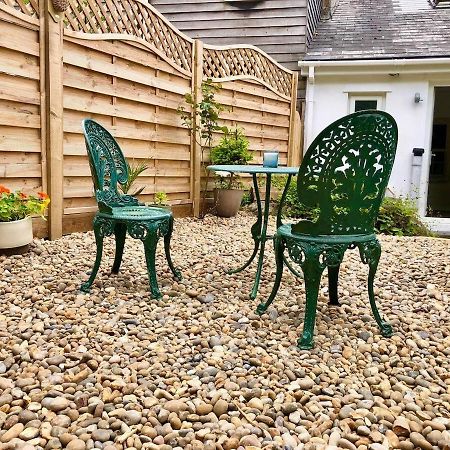 Knocker Cottage Is A 3 Bedroom Made Up Of 1 Double Bedroom And 2 Small Double Bedrooms In Small Village 10 Min To Beaches Кембърн Екстериор снимка