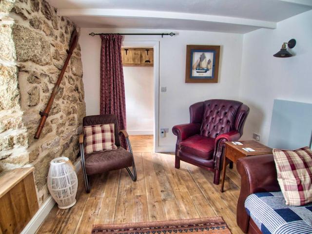 Knocker Cottage Is A 3 Bedroom Made Up Of 1 Double Bedroom And 2 Small Double Bedrooms In Small Village 10 Min To Beaches Кембърн Екстериор снимка