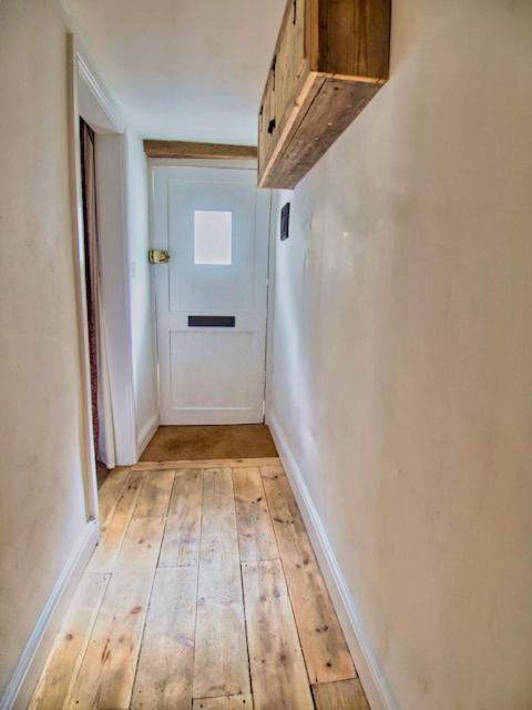 Knocker Cottage Is A 3 Bedroom Made Up Of 1 Double Bedroom And 2 Small Double Bedrooms In Small Village 10 Min To Beaches Кембърн Екстериор снимка