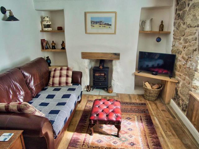 Knocker Cottage Is A 3 Bedroom Made Up Of 1 Double Bedroom And 2 Small Double Bedrooms In Small Village 10 Min To Beaches Кембърн Екстериор снимка