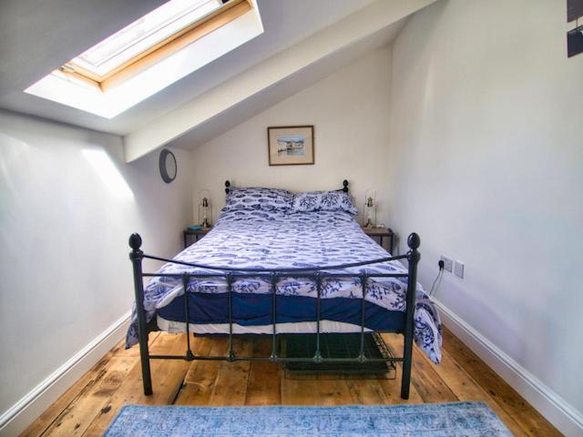Knocker Cottage Is A 3 Bedroom Made Up Of 1 Double Bedroom And 2 Small Double Bedrooms In Small Village 10 Min To Beaches Кембърн Екстериор снимка