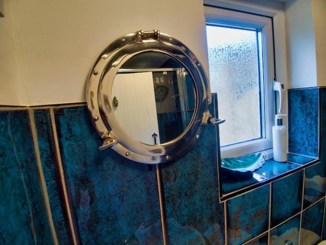 Knocker Cottage Is A 3 Bedroom Made Up Of 1 Double Bedroom And 2 Small Double Bedrooms In Small Village 10 Min To Beaches Кембърн Екстериор снимка