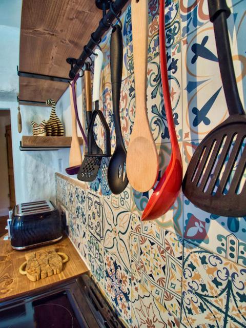 Knocker Cottage Is A 3 Bedroom Made Up Of 1 Double Bedroom And 2 Small Double Bedrooms In Small Village 10 Min To Beaches Кембърн Екстериор снимка